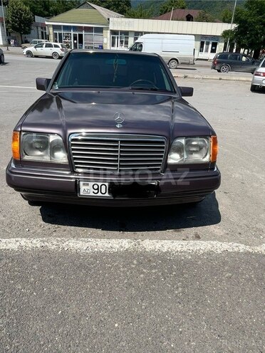 Mercedes E 220 1995, 645,000 km - 2.2 l - Qəbələ