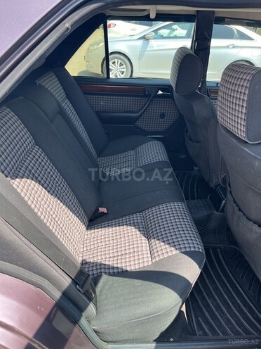 Mercedes E 220 1995, 645,000 km - 2.2 l - Qəbələ