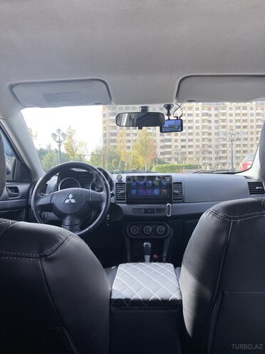 Mitsubishi Lancer 2010, 230,000 km - 2.4 l - Bakı