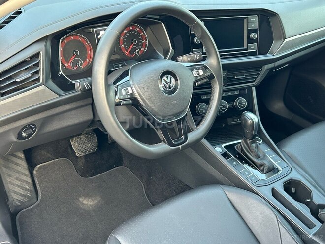 Volkswagen Jetta-19