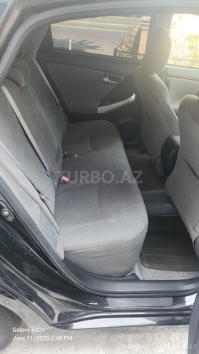 Toyota Prius-10