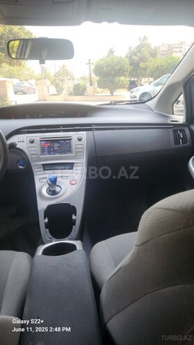 Toyota Prius-9