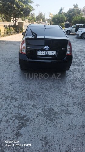 Toyota Prius-2