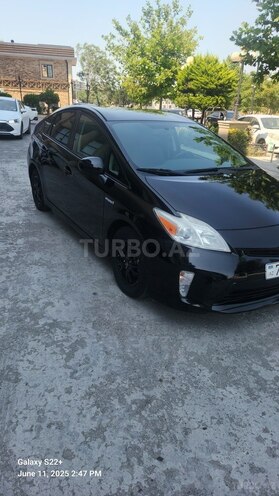 Toyota Prius-4