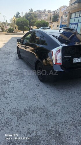 Toyota Prius-3