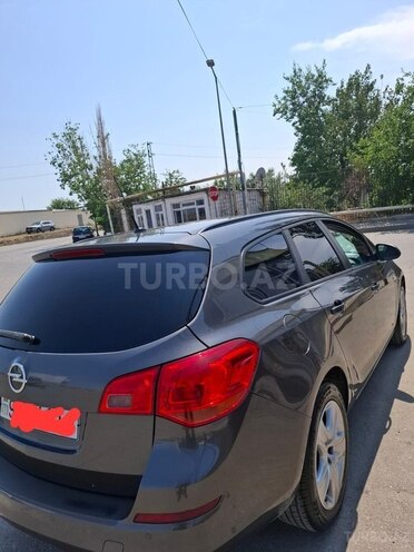 Opel Astra 2011, 317,000 km - 1.4 л - Bakı