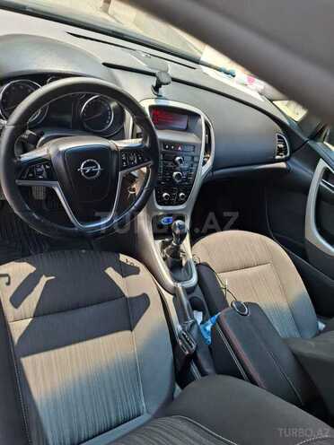 Opel Astra 2011, 317,000 km - 1.4 л - Bakı