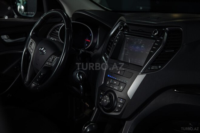 Hyundai Santa Fe-26