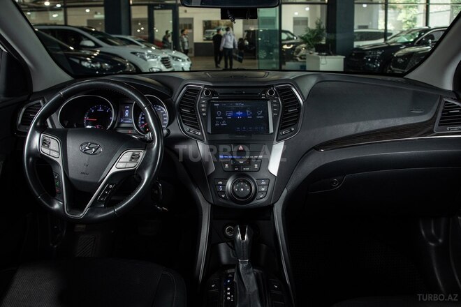 Hyundai Santa Fe-13