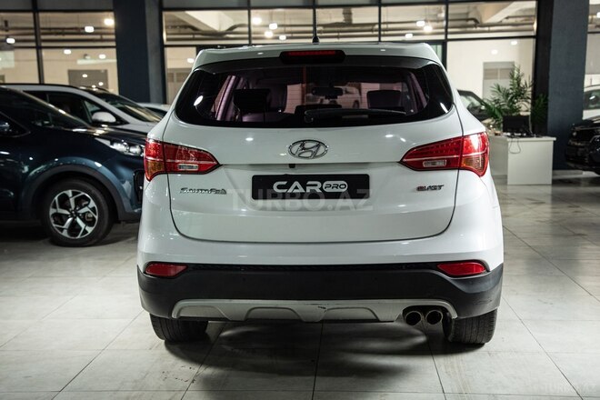 Hyundai Santa Fe-30