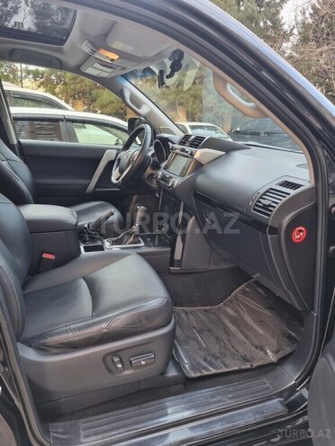 Toyota Land Cruiser Prado-8