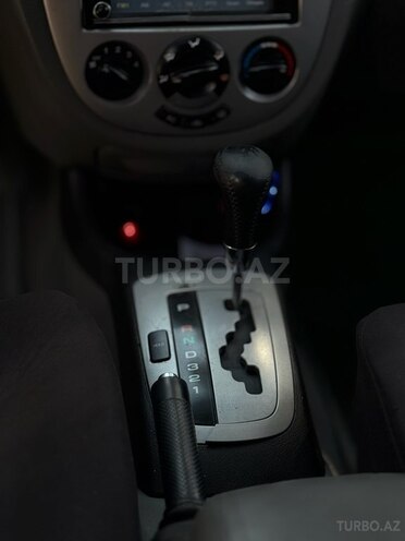 Suzuki Forenza-16