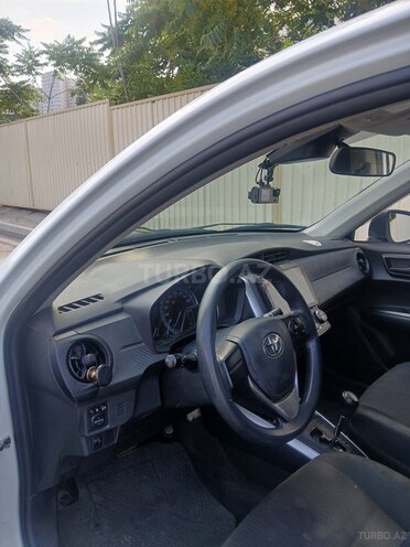 Toyota Corolla Fielder 2017, 130,000 km - 1.5 л - Bakı