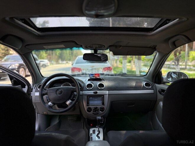 Suzuki Forenza-3