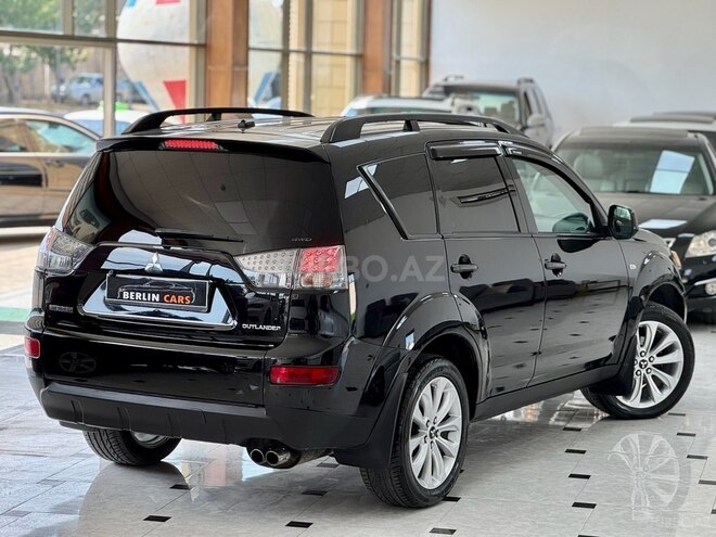 Mitsubishi Outlander-7