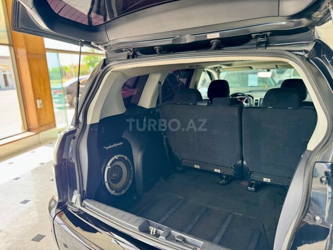 Mitsubishi Outlander-18