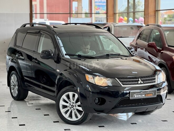 Mitsubishi Outlander-1