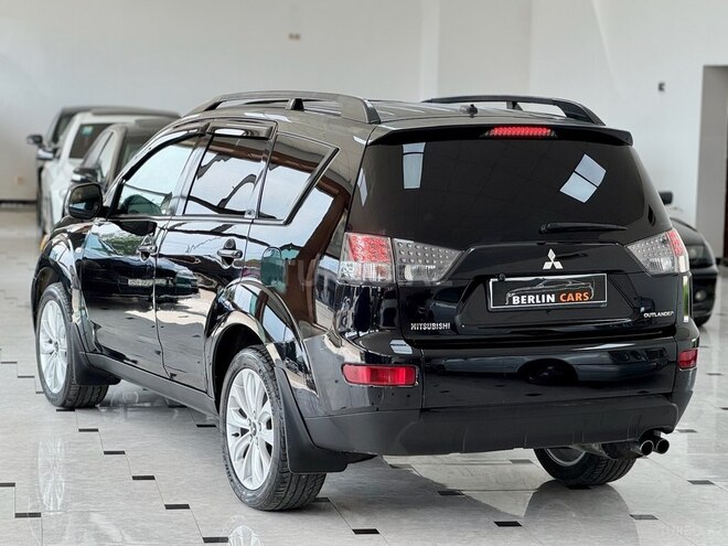 Mitsubishi Outlander-8