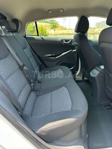 Hyundai IONIQ-7