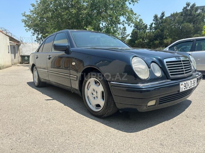 Mercedes E 240 1999, 290,000 km - 2.4 l - Bakı