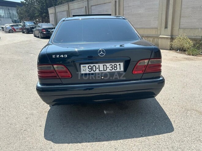 Mercedes E 240 1999, 290,000 km - 2.4 l - Bakı