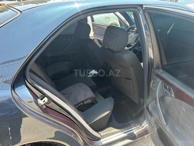 Mercedes E 240 1999, 290,000 km - 2.4 l - Bakı