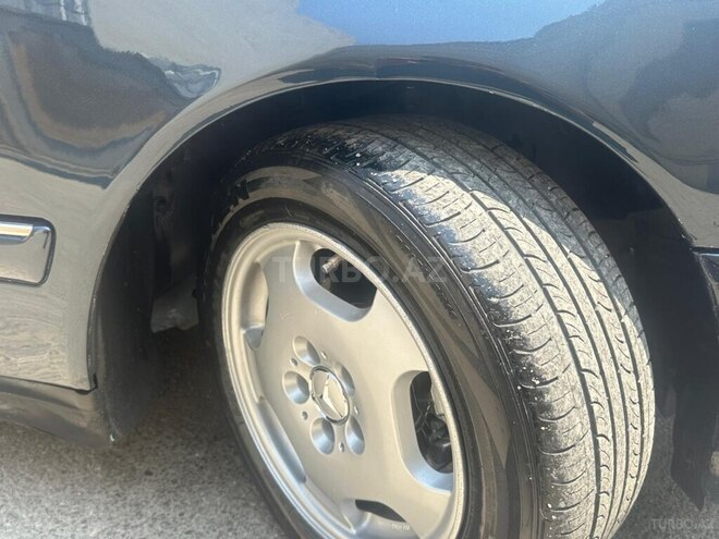 Mercedes E 240 1999, 290,000 km - 2.4 l - Bakı