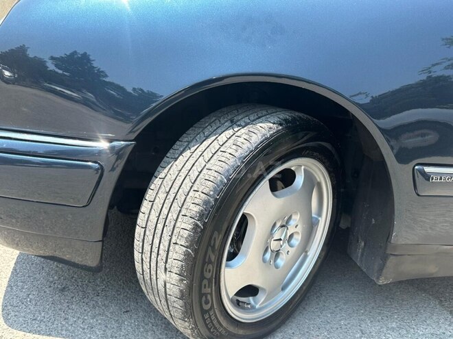 Mercedes E 240 1999, 290,000 km - 2.4 l - Bakı