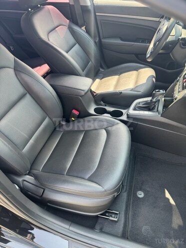Hyundai Avante 2017, 163,400 km - 1.6 л - Bakı