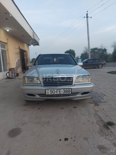 Mercedes C 180 1998, 420,000 km - 2.4 l - Salyan