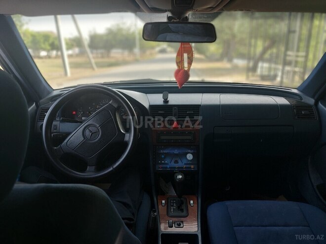 Mercedes C 180 1998, 420,000 km - 2.4 l - Salyan