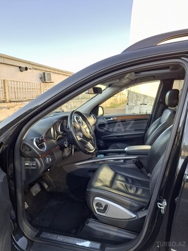 Mercedes GL 320 4MATIC 2009, 300,000 km - 3.2 l - Bakı