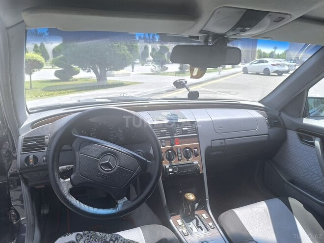 Mercedes C 220 1995, 720,000 km - 2.2 l - Bakı