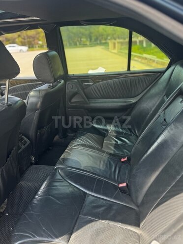 Mercedes E 230 1995, 384,000 km - 2.3 l - Bakı