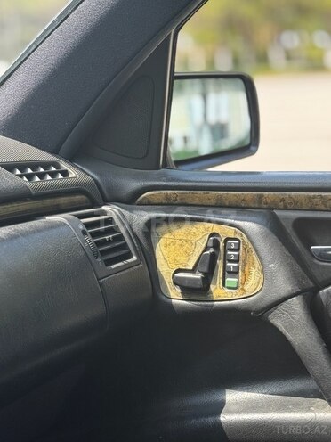 Mercedes E 230 1995, 384,000 km - 2.3 l - Bakı