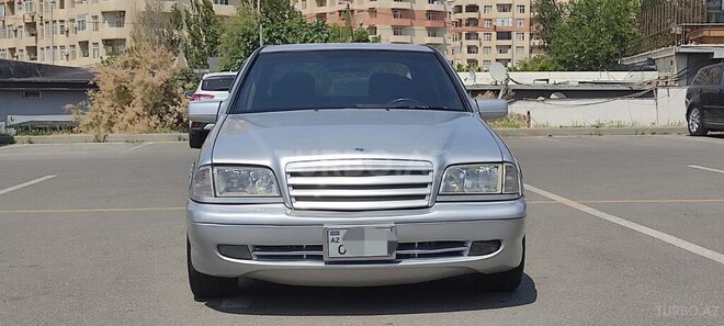 Mercedes C 240 2000, 210,000 km - 2.4 л - Bakı
