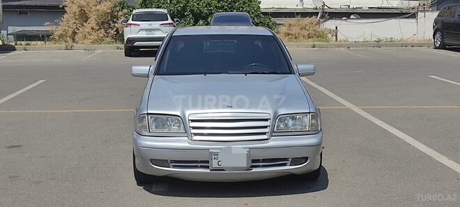 Mercedes C 240 2000, 210,000 km - 2.4 л - Bakı
