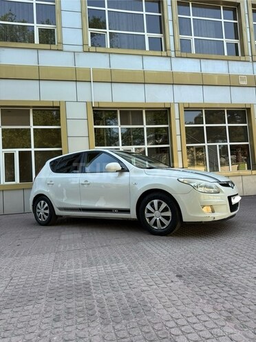 Hyundai i30-7