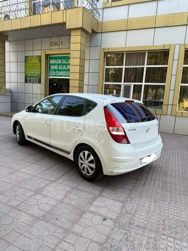 Hyundai i30-8