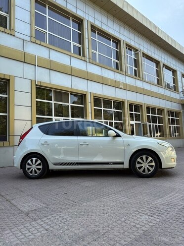 Hyundai i30-12