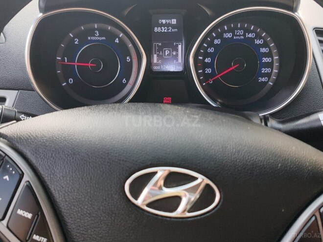 Hyundai Avante 2015, 125,000 km - 1.6 l - Bakı