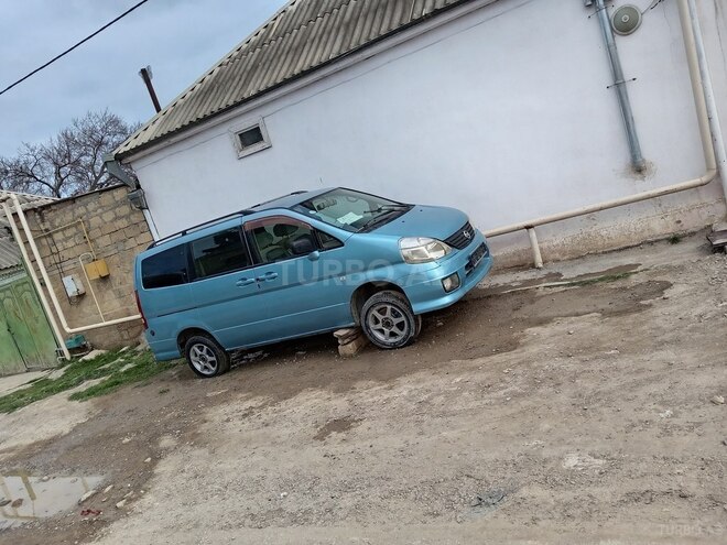 Nissan Serena 2002, 135,000 km - 2.0 l - Bakı