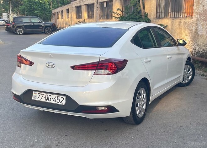 Hyundai Elantra 2019, 89,700 km - 2.0 l - Bakı