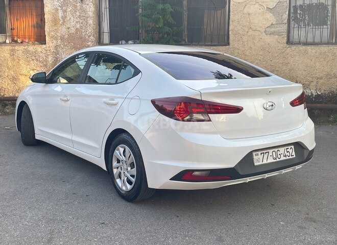Hyundai Elantra 2019, 89,700 km - 2.0 l - Bakı