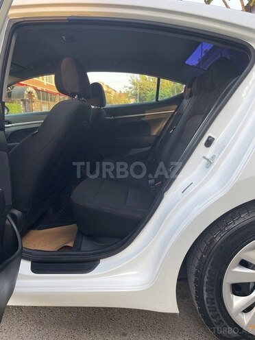 Hyundai Elantra 2019, 89,700 km - 2.0 l - Bakı