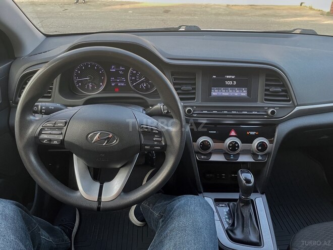 Hyundai Elantra 2019, 89,700 km - 2.0 l - Bakı