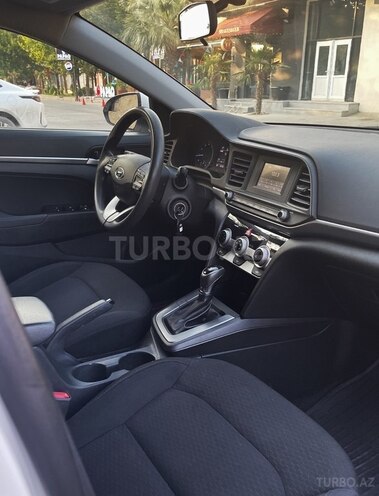 Hyundai Elantra 2019, 89,700 km - 2.0 l - Bakı