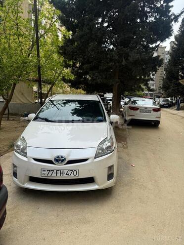 Toyota Prius-1