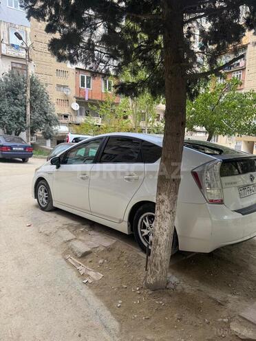 Toyota Prius-9