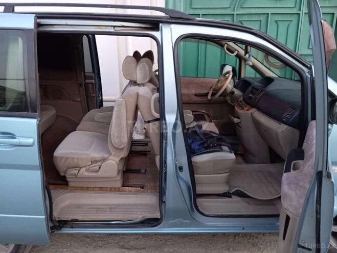 Nissan Serena 2002, 135,000 km - 2.0 l - Bakı